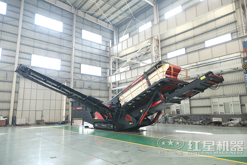 另外，紅星廠家還有履帶裝置的移動(dòng)磕石機(jī)_小型碎石機(jī)