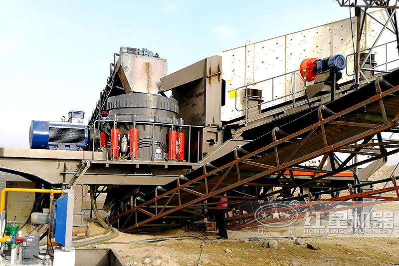 紅星移動磕石機現(xiàn)場