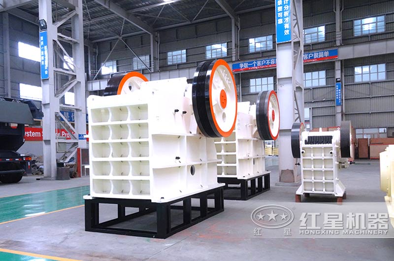 鄂式破碎機，粗碎力度強