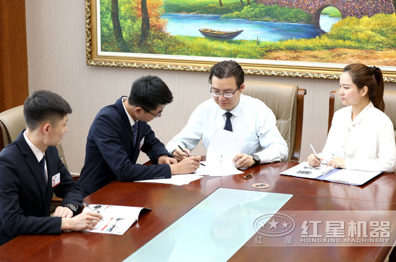 歡迎到紅星廠家參觀，我們?yōu)槟鷪髢r