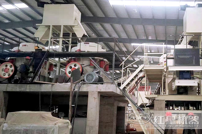 青島時(shí)產(chǎn)1000噸砂石生產(chǎn)線室內(nèi)概況